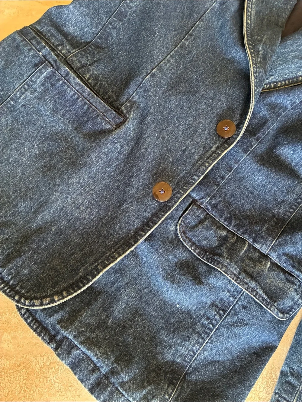 LizWear denim blazer women's 10, tailored notch lapel, button front, pockets EUC